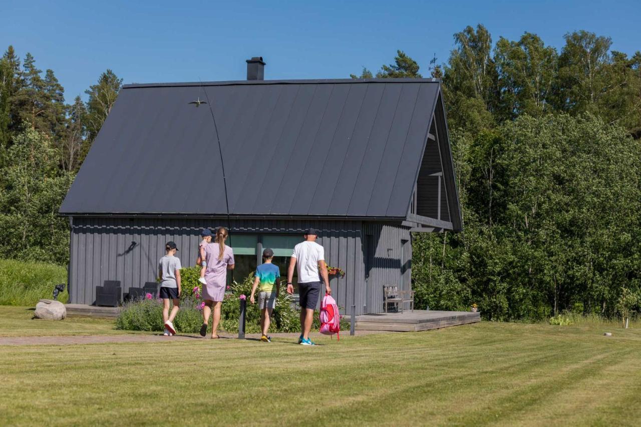 Piesta Riverside Cottage In Soomaa Region Kullimaa Bagian luar foto