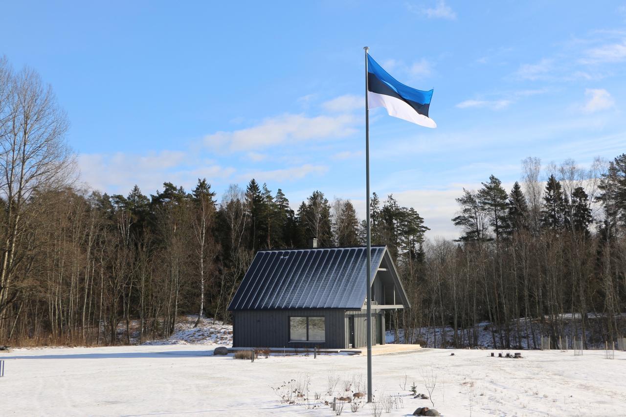Piesta Riverside Cottage In Soomaa Region Kullimaa Bagian luar foto