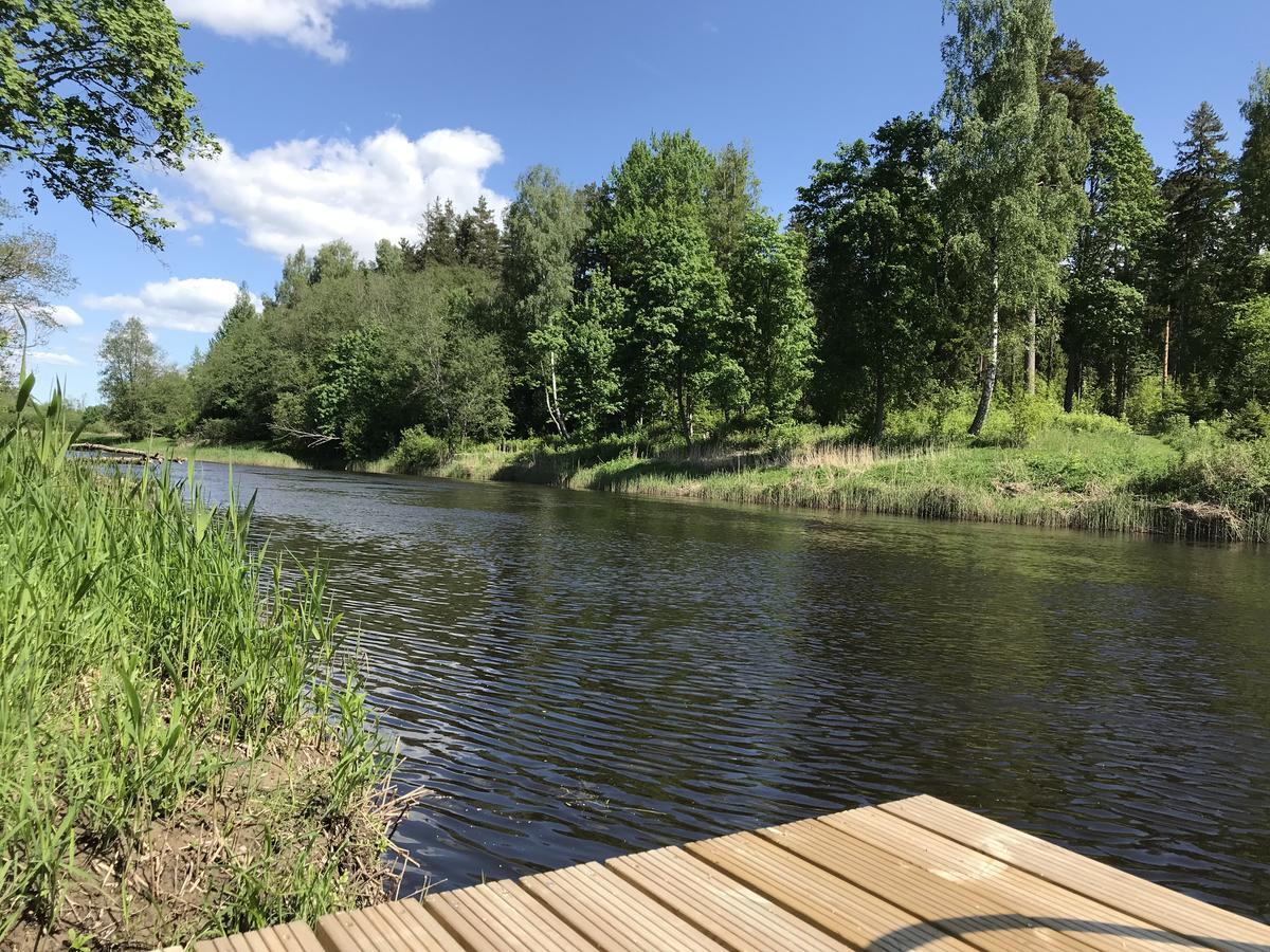 Piesta Riverside Cottage In Soomaa Region Kullimaa Bagian luar foto